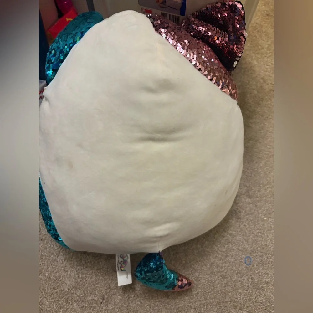 Squishmallows Sequin Cat Bed - Cream and Teal